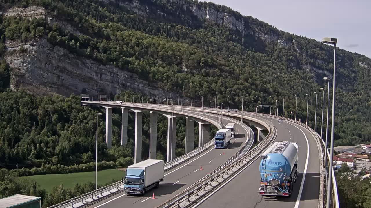 Nantua: A40 près de - Tunnel de Chamoise à proximité de - vue orientée vers Mâcon