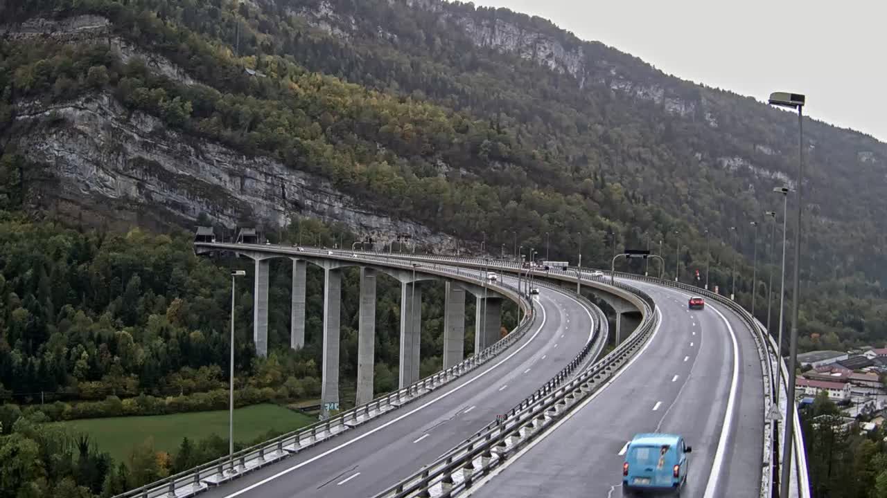 Nantua: A40 près de - Tunnel de Chamoise à proximité de - vue orientée vers Mâcon