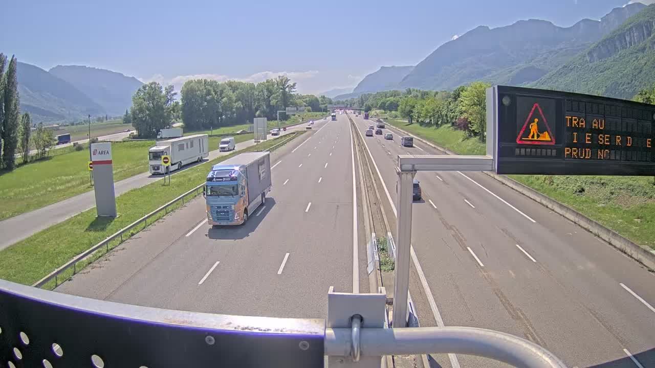 Veurey-Voroize › Sud: Voreppe-A48 près de Grenoble, à l'entrée de la ville, vue orientée vers Grenoble