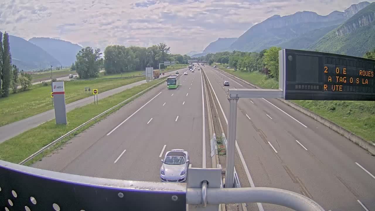 Veurey-Voroize › Sud: Voreppe-A48 près de Grenoble, à l'entrée de la ville, vue orientée vers Grenoble