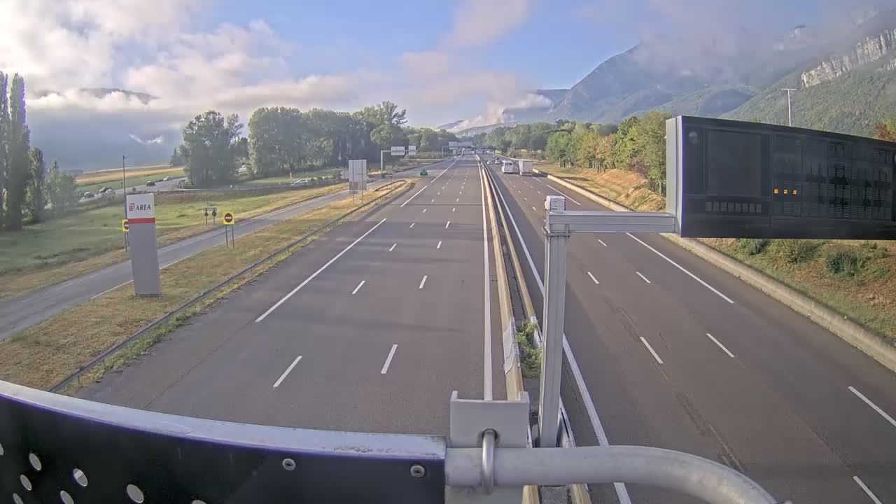 Veurey-Voroize › Sud: Voreppe-A48 près de Grenoble, à l'entrée de la ville, vue orientée vers Grenoble
