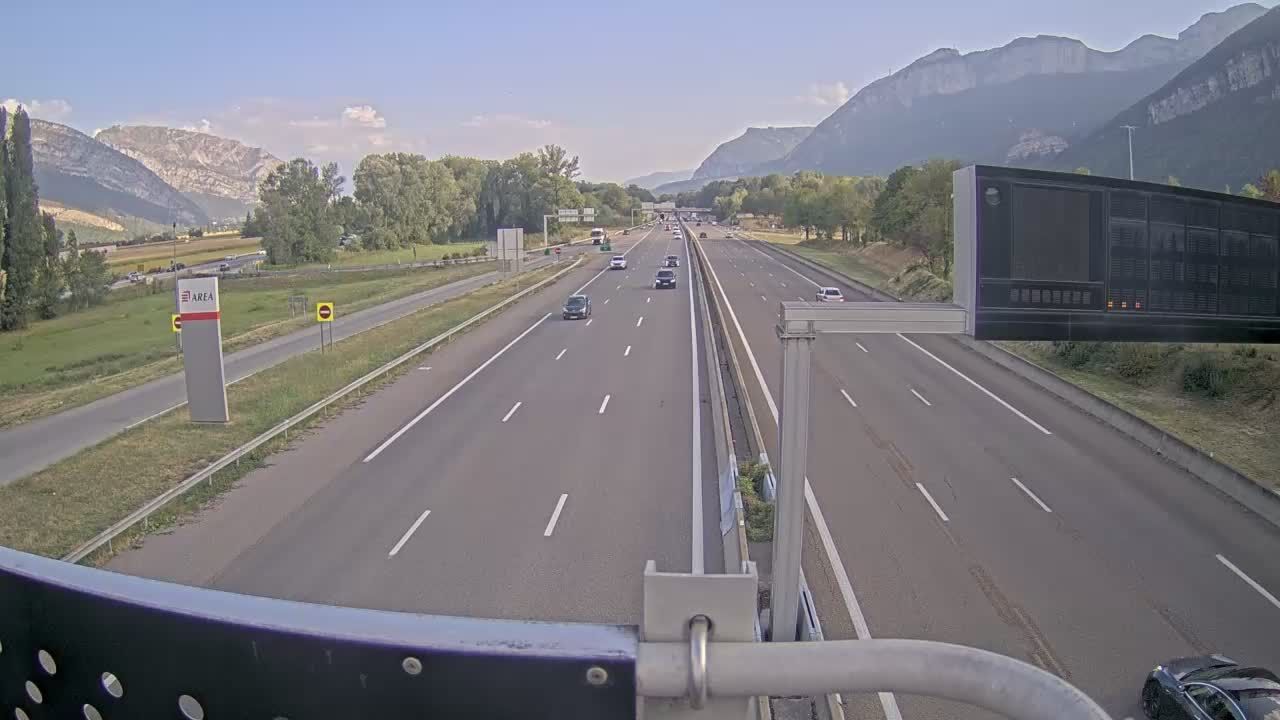Veurey-Voroize › Sud: Voreppe-A48 près de Grenoble, à l'entrée de la ville, vue orientée vers Grenoble