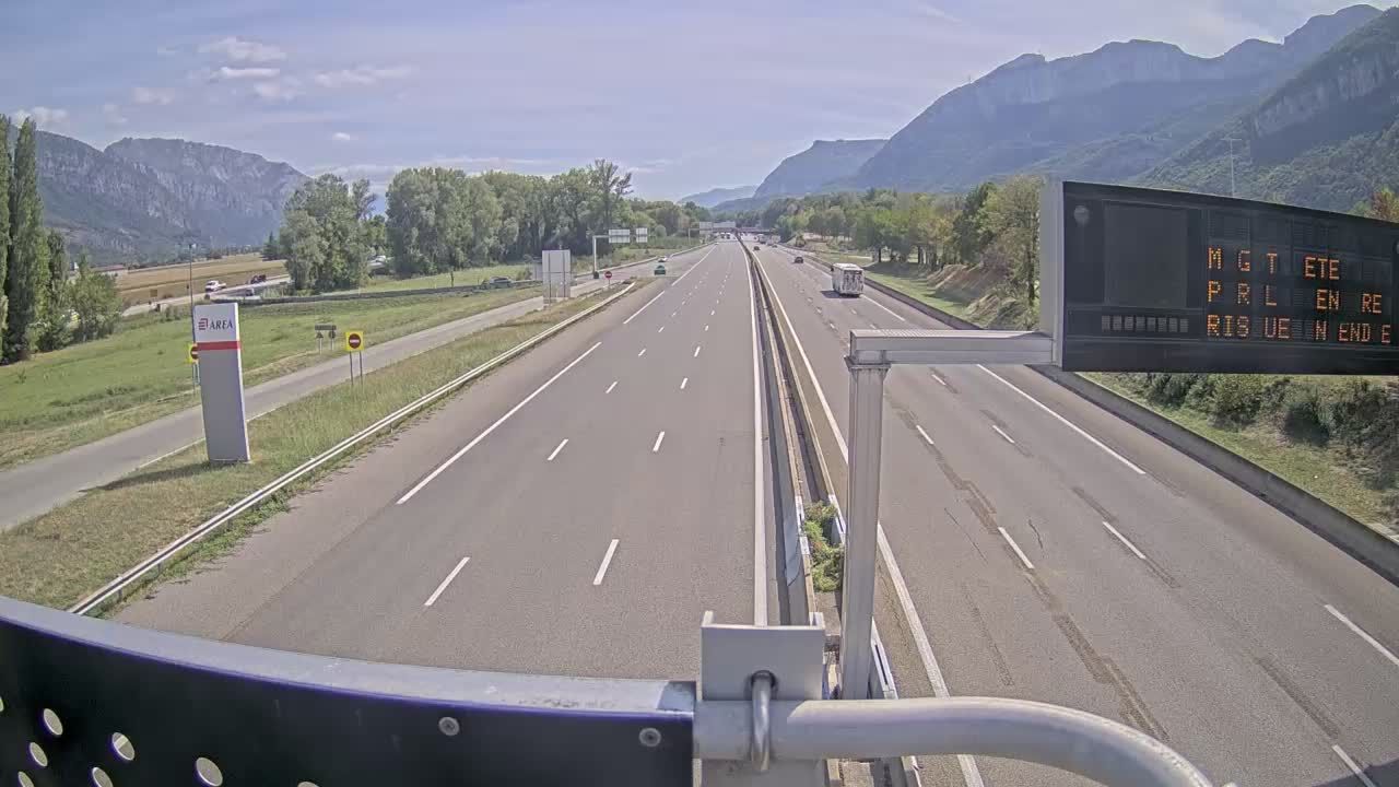 Veurey-Voroize › Sud: Voreppe-A48 près de Grenoble, à l'entrée de la ville, vue orientée vers Grenoble