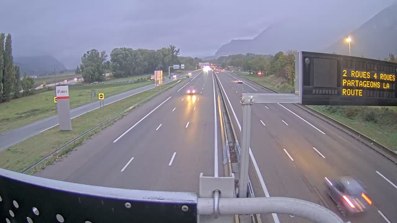 Veurey-Voroize › Sud: Voreppe-A48 près de Grenoble, à l'entrée de la ville, vue orientée vers Grenoble