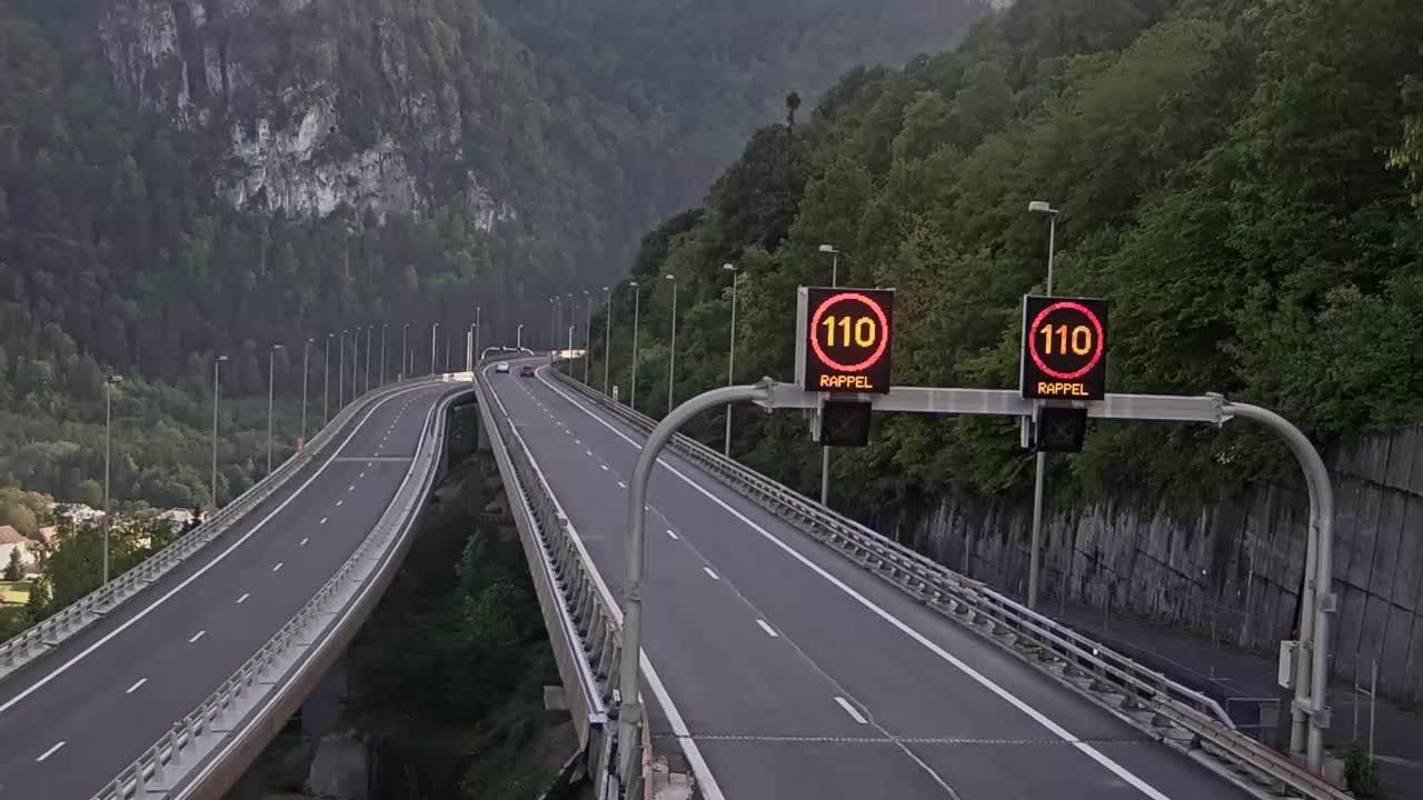 Les Neyrolles: Nantua-A40 près de Nantua, Viaduc de Nantua vue orientée vers Mâcon