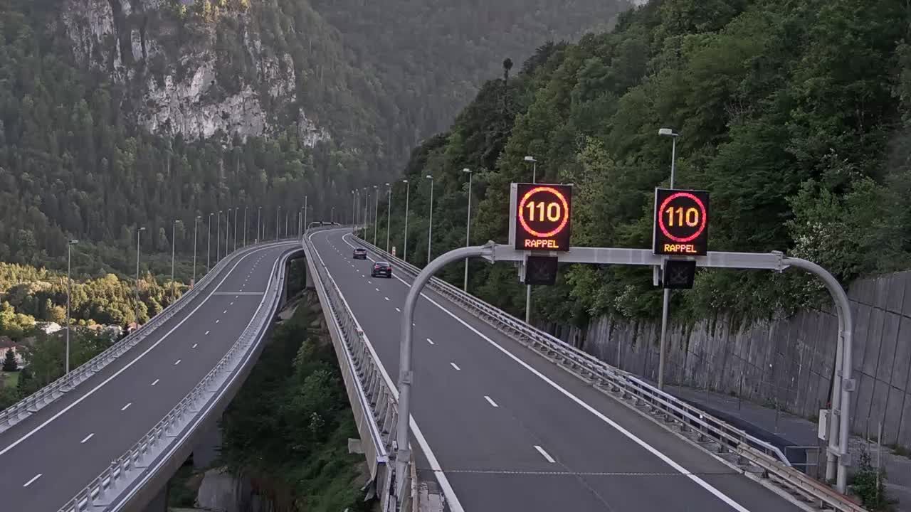 Les Neyrolles: Nantua-A40 près de Nantua, Viaduc de Nantua vue orientée vers Mâcon
