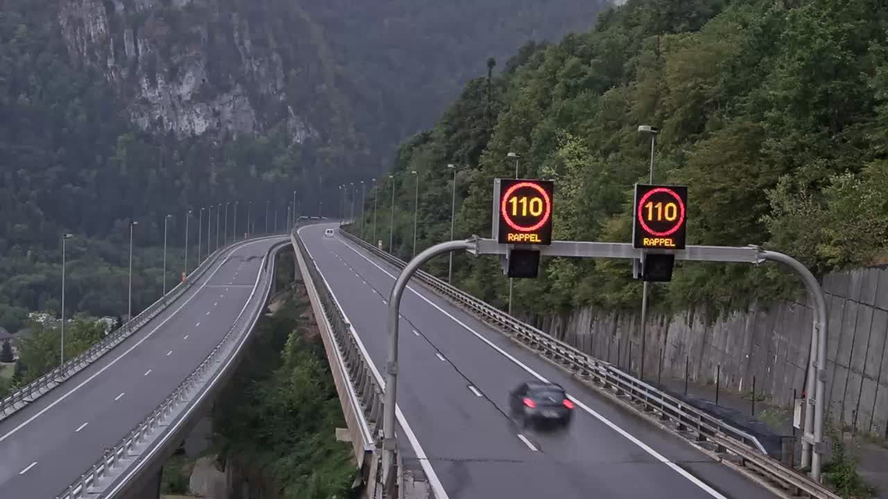 Les Neyrolles: Nantua-A40 près de Nantua, Viaduc de Nantua vue orientée vers Mâcon