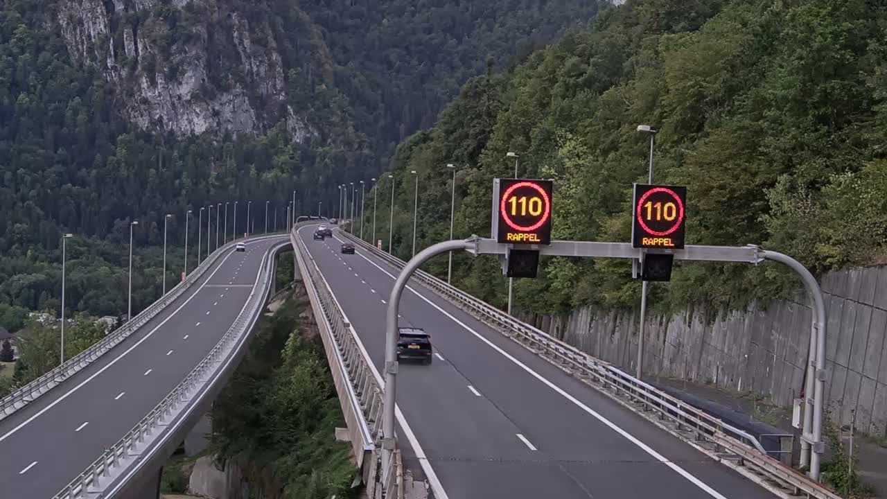 Les Neyrolles: Nantua-A40 près de Nantua, Viaduc de Nantua vue orientée vers Mâcon