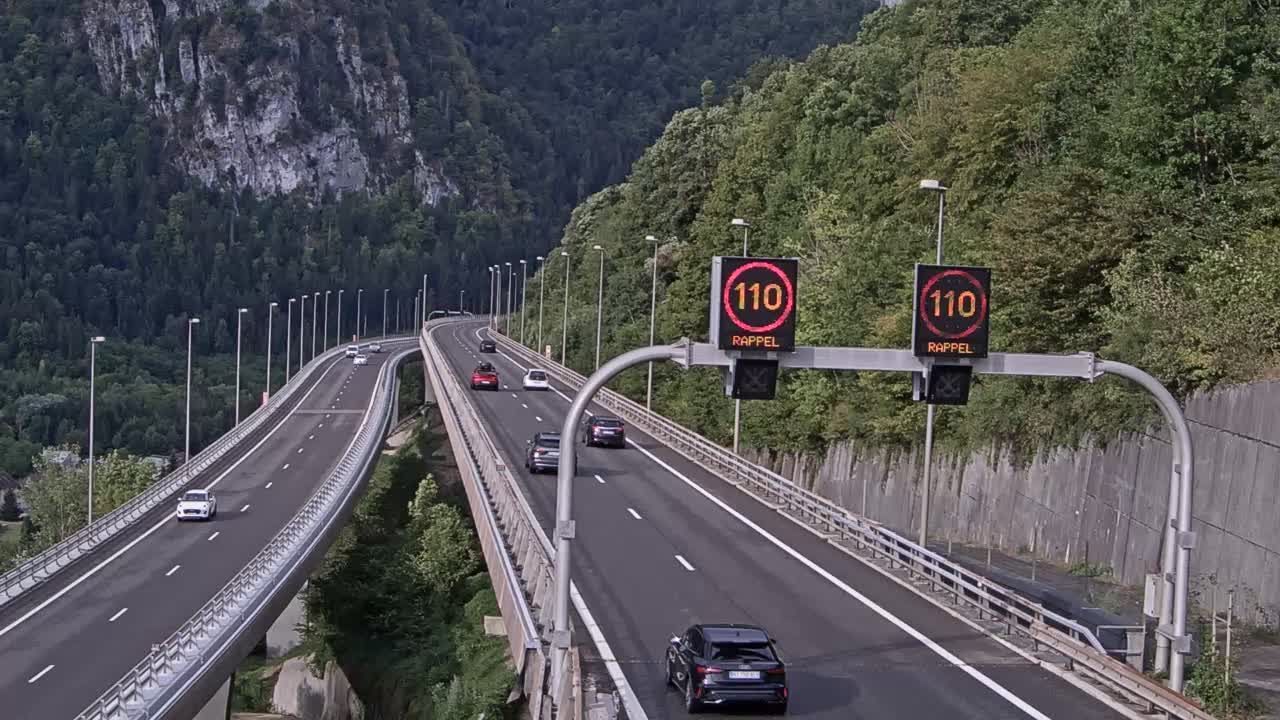Les Neyrolles: Nantua-A40 près de Nantua, Viaduc de Nantua vue orientée vers Mâcon