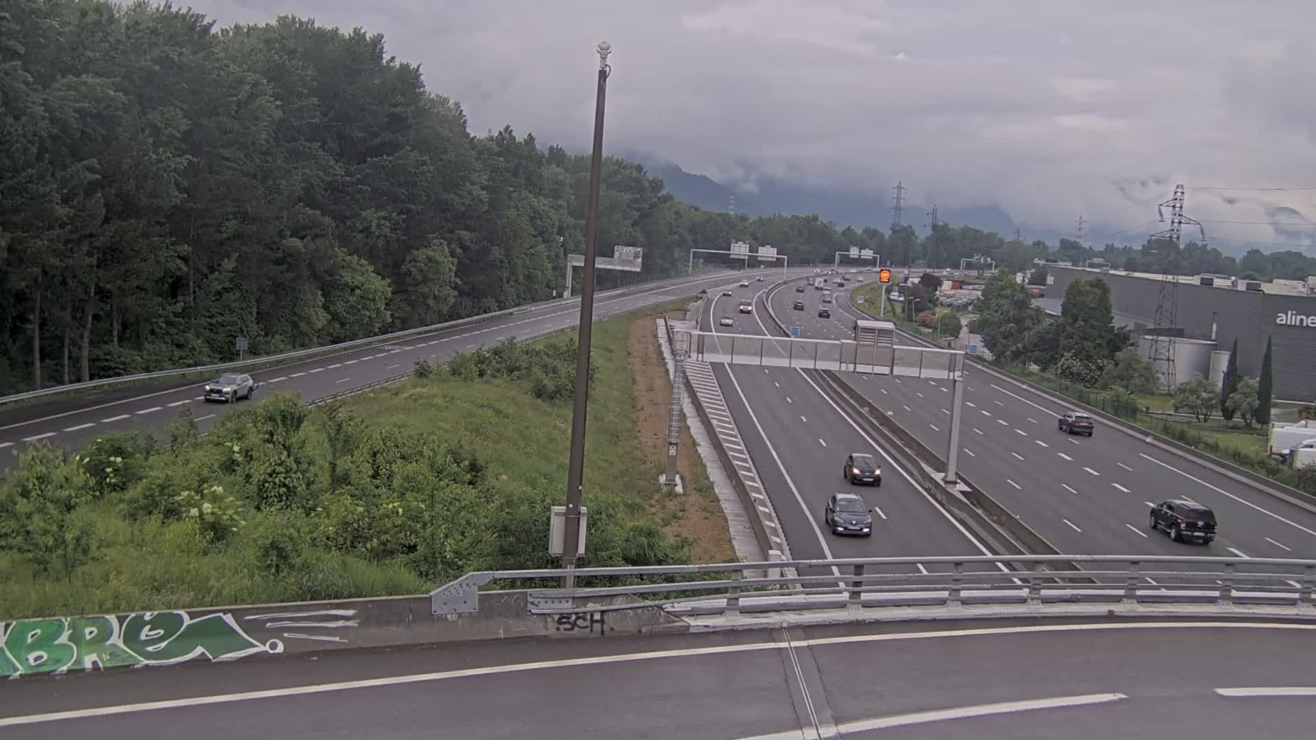 Saint-Égrève: Entrée de l'A480 au nord de Grenoble