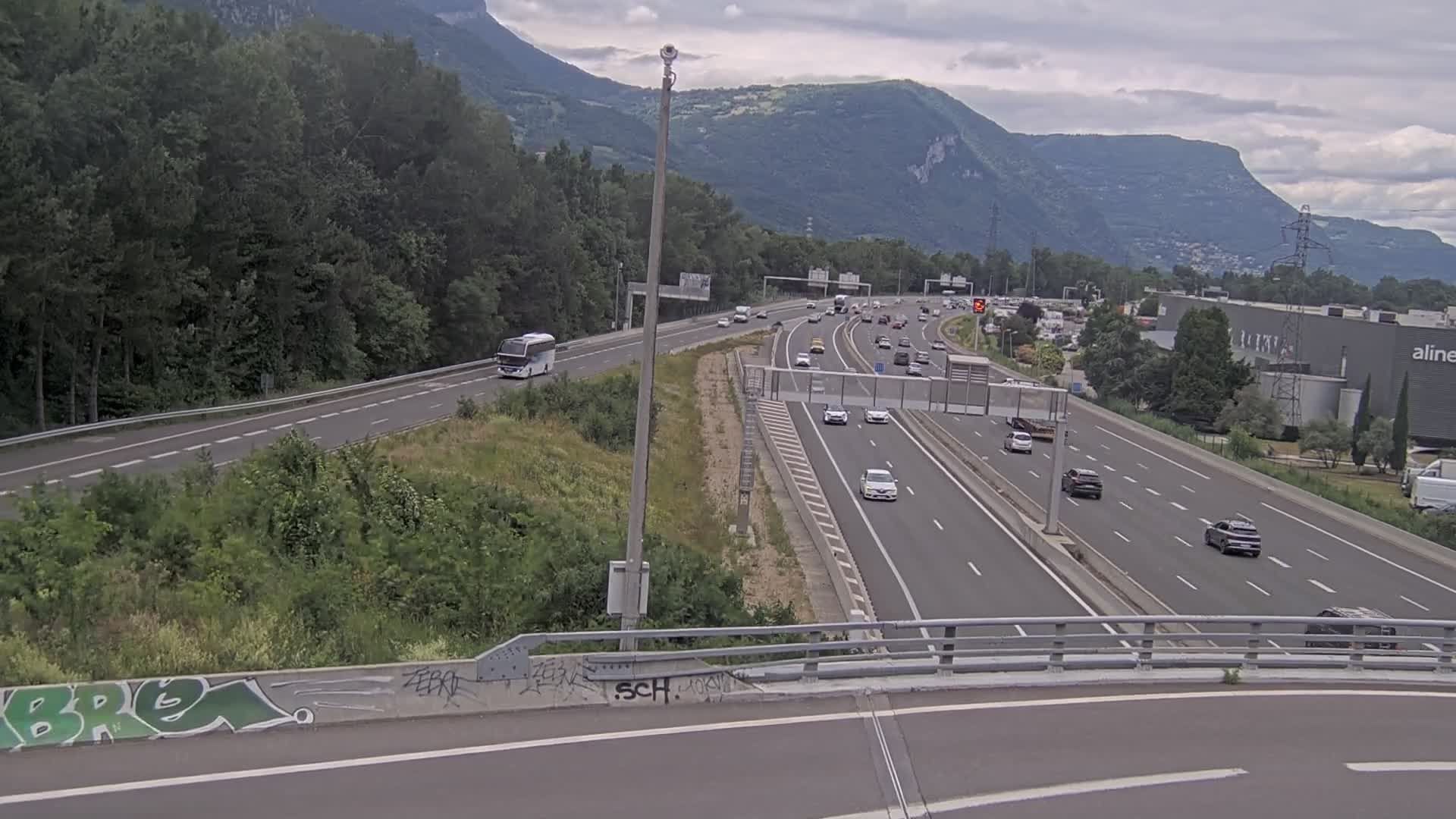 Saint-Égrève: Entrée de l'A480 au nord de Grenoble