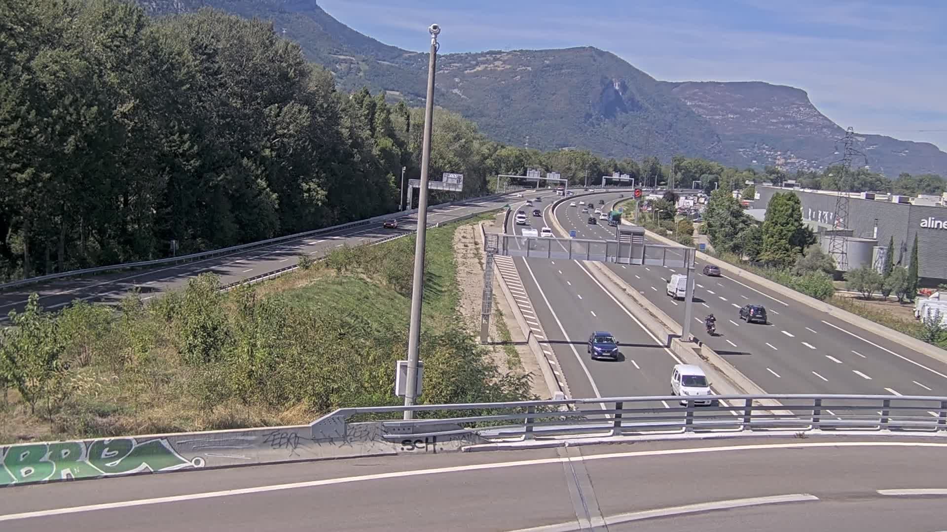 Saint-Égrève: Entrée de l'A480 au nord de Grenoble