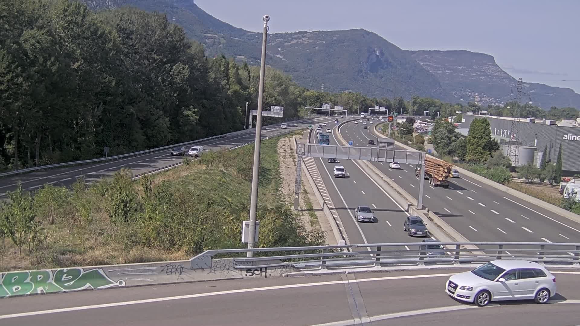 Saint-Égrève: Entrée de l'A480 au nord de Grenoble