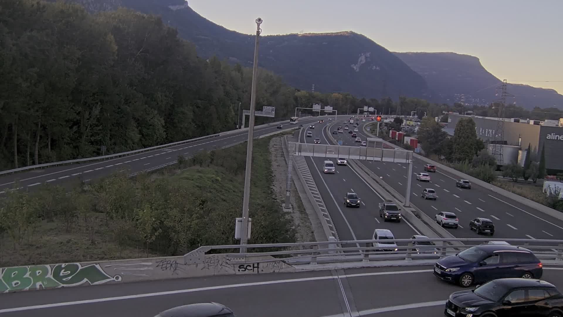 Saint-Égrève: Entrée de l'A480 au nord de Grenoble