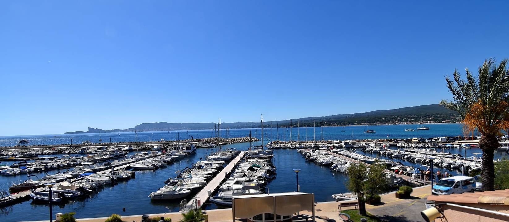 Saint-Cyr-sur-Mer › Nord-ouest: Port de la Madrague