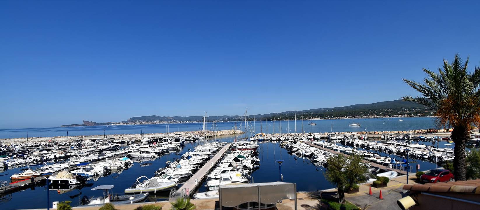 Saint-Cyr-sur-Mer › Nord-ouest: Port de la Madrague