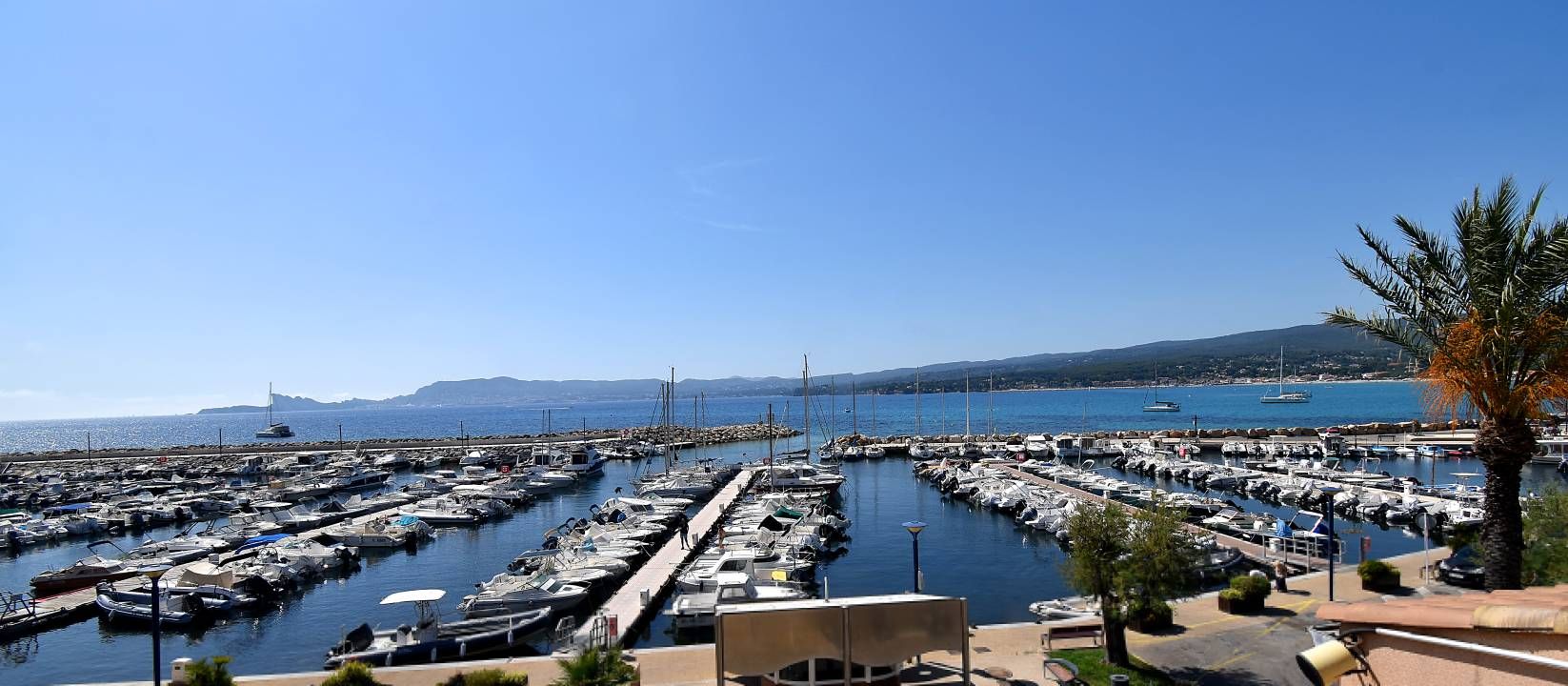 Saint-Cyr-sur-Mer › Nord-ouest: Port de la Madrague
