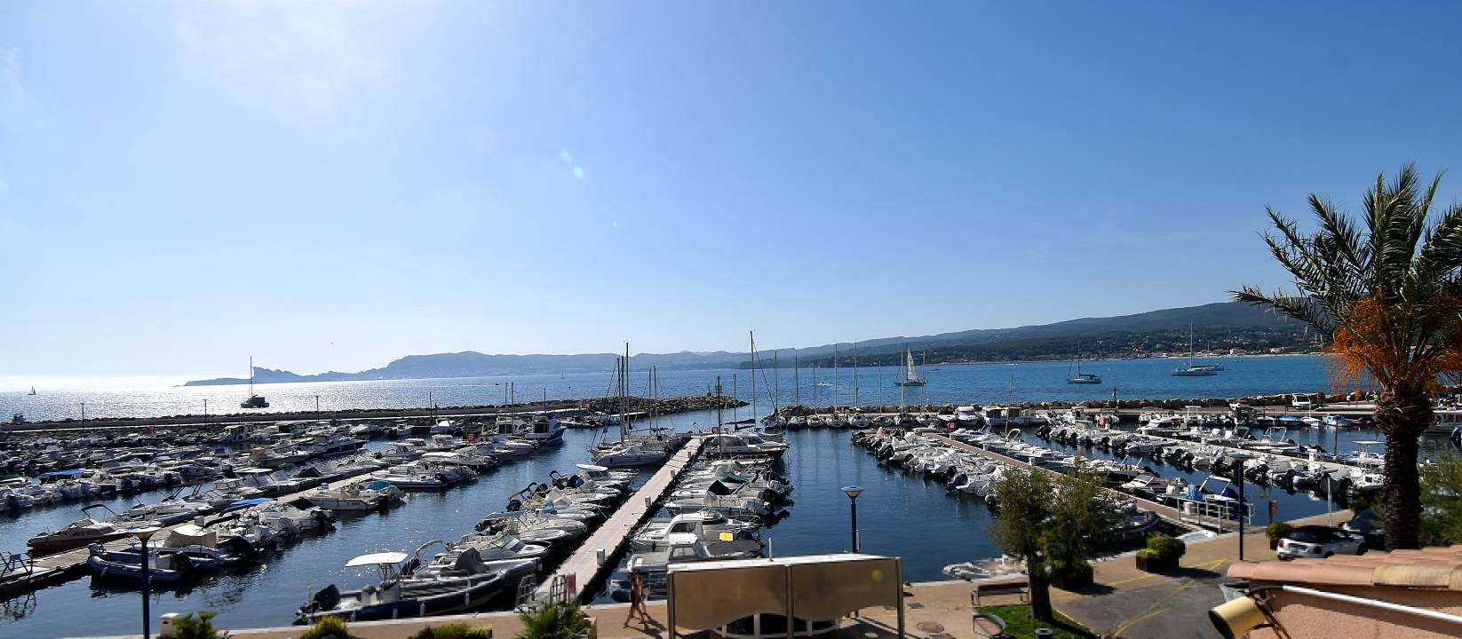 Saint-Cyr-sur-Mer › Nord-ouest: Port de la Madrague