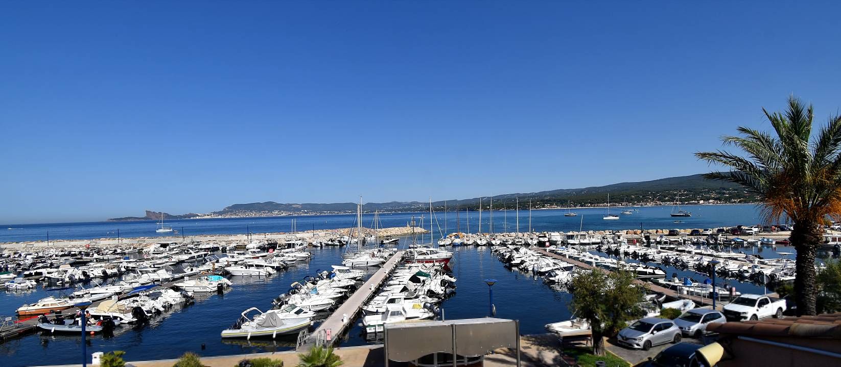 Saint-Cyr-sur-Mer › Nord-ouest: Port de la Madrague
