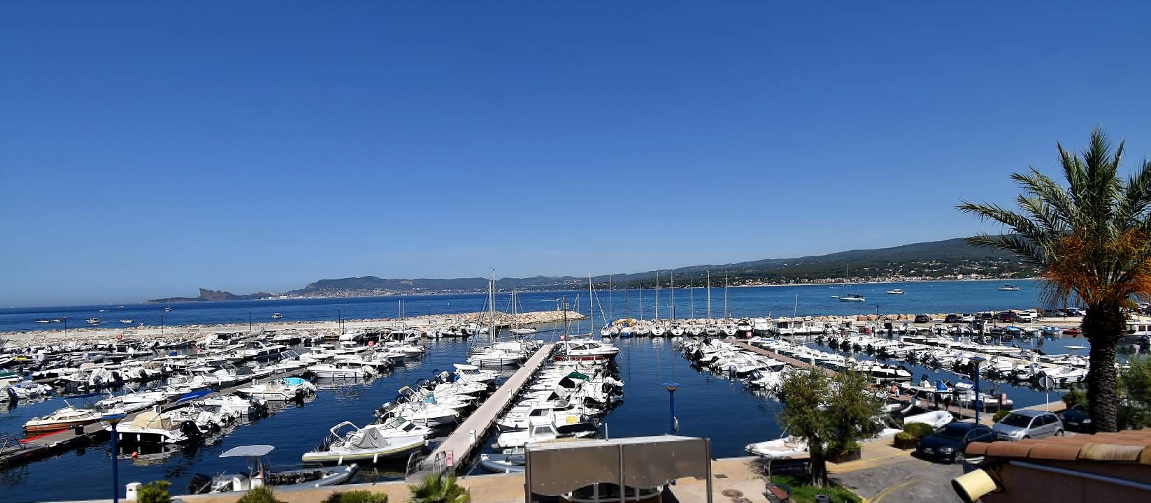 Saint-Cyr-sur-Mer › Nord-ouest: Port de la Madrague