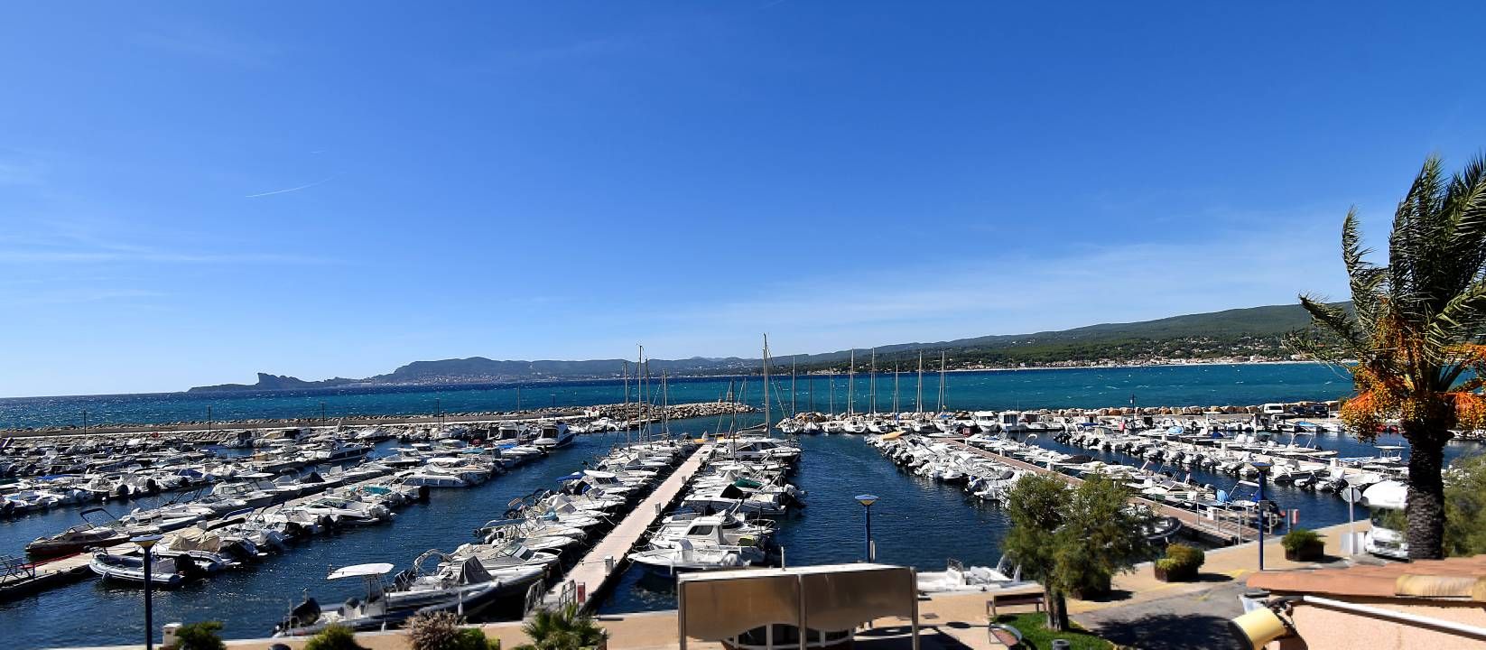 Saint-Cyr-sur-Mer › Nord-ouest: Port de la Madrague