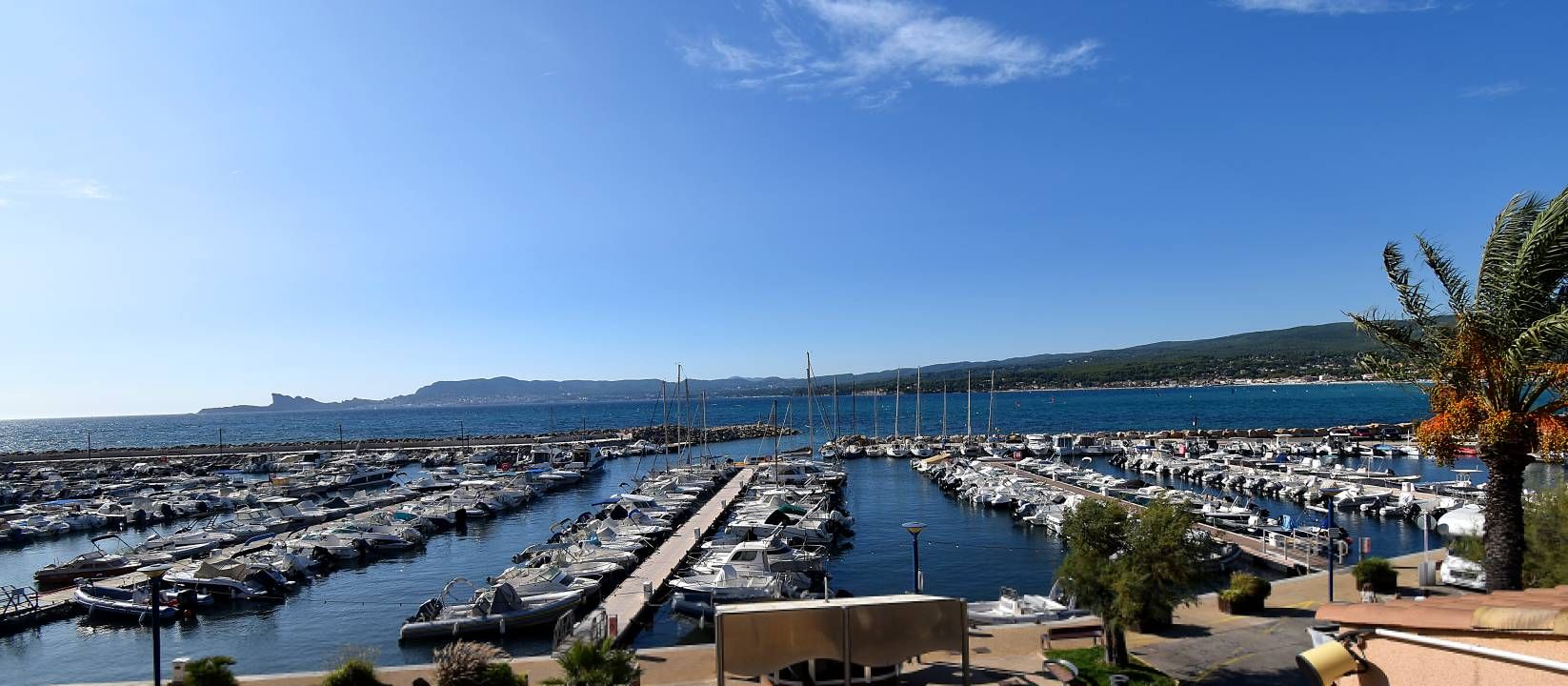 Saint-Cyr-sur-Mer › Nord-ouest: Port de la Madrague