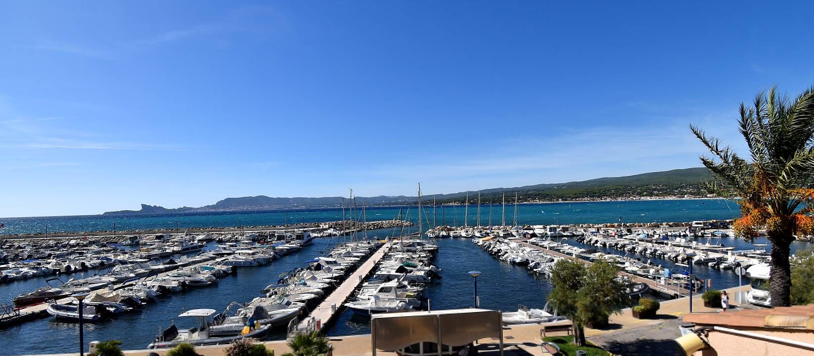 Saint-Cyr-sur-Mer › Nord-ouest: Port de la Madrague