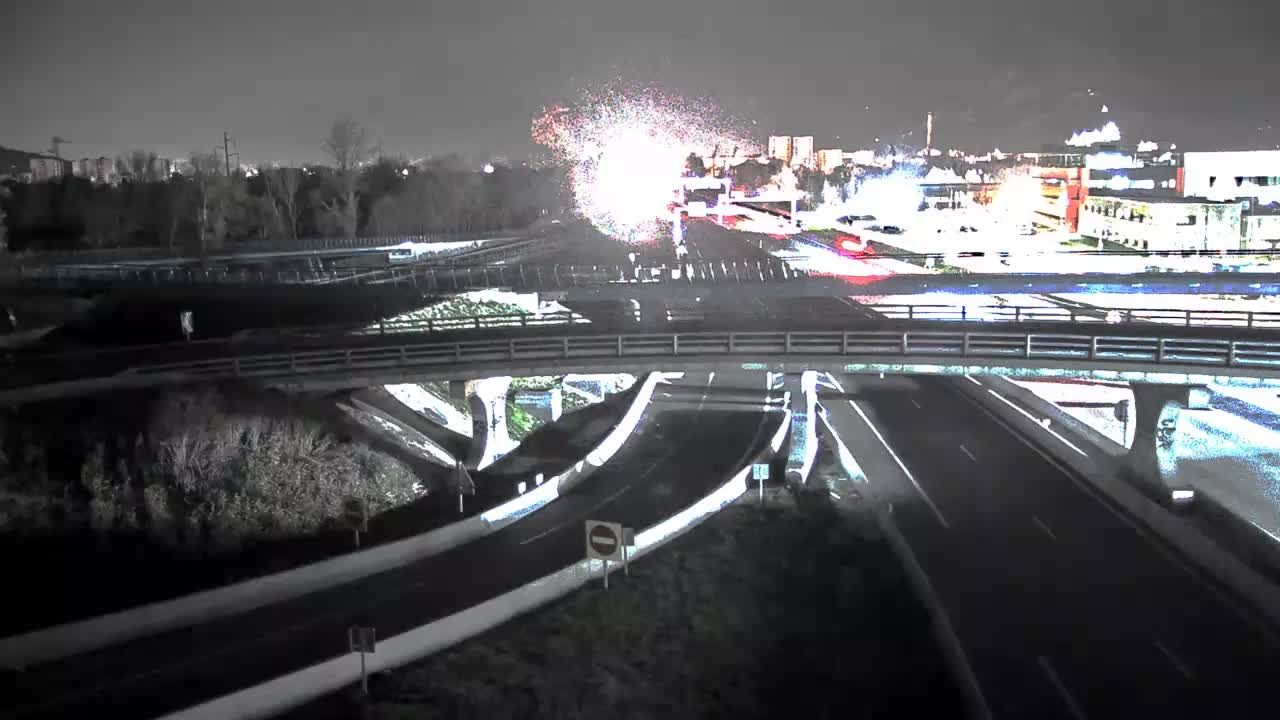 Seyssinet-Pariset: Grenoble-Autoroute A480 à Grenoble. Vue orientée sur l’entrée et sortie de Grenoble Sud