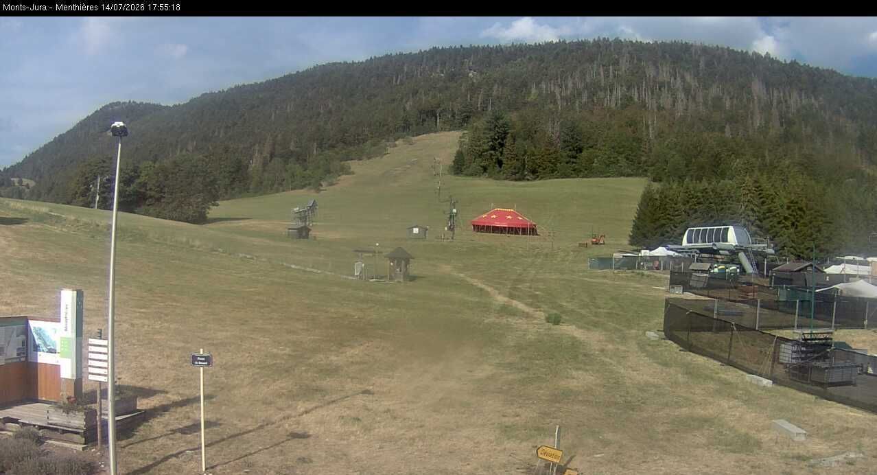 Champfromier › Nord-est: Monts Jura Station