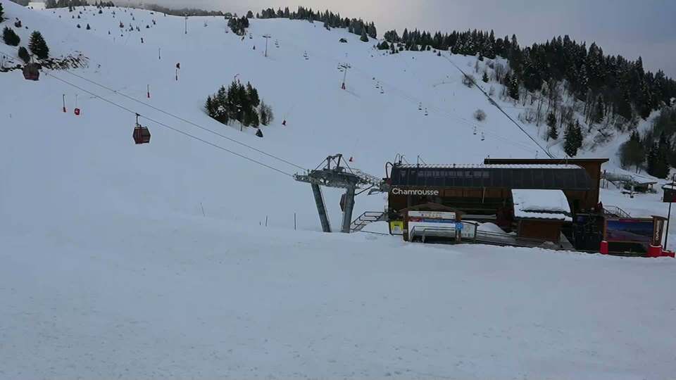 Chamrousse: Rhône-Alpes, France - Front de Neige Recoin