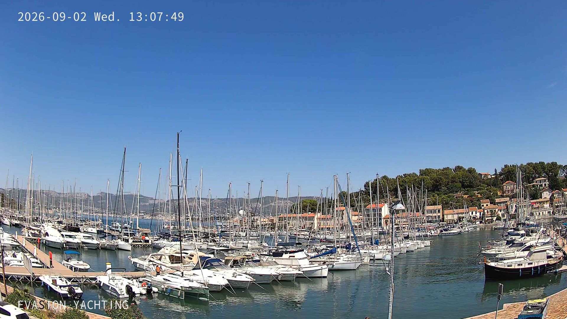 Saint-Mandrier-sur-Mer › Nord-est: Port de plaisance de Saint mandrier sur mer - Plage du Canon