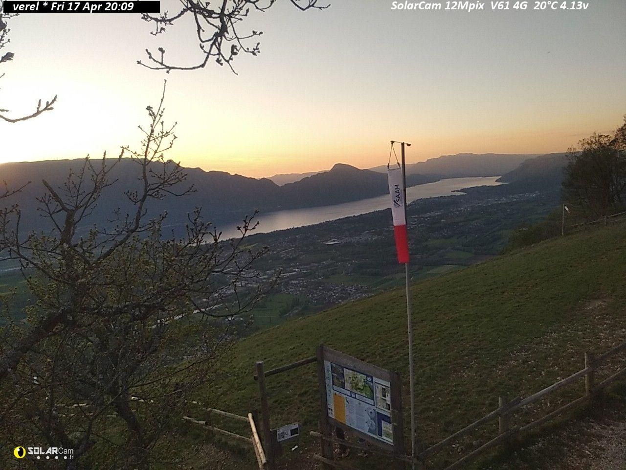 Verel-Pragondran: Décollage parapente