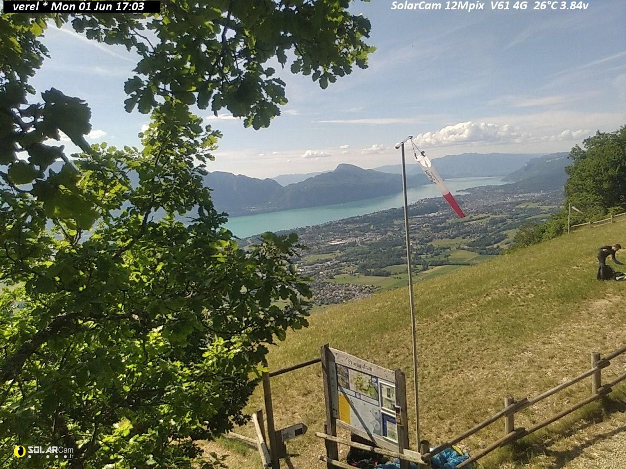 Verel-Pragondran: Décollage parapente