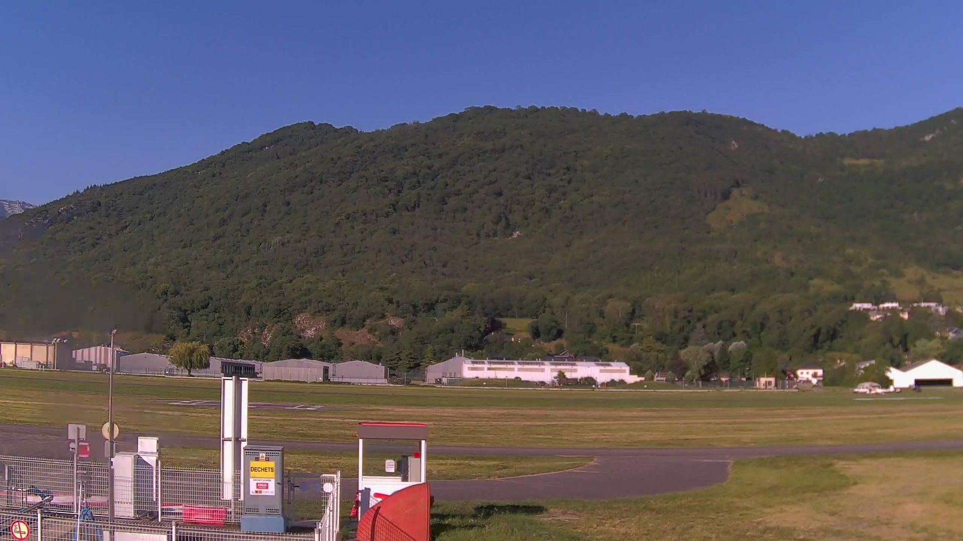Barby › Est: Airfield of Chambery - Challes-les-Eaux