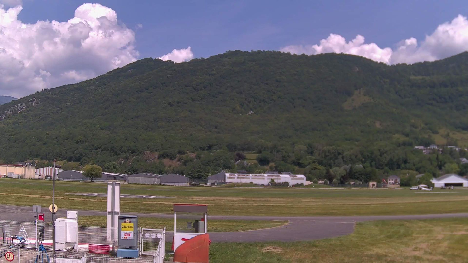 Barby › Est: Airfield of Chambery - Challes-les-Eaux