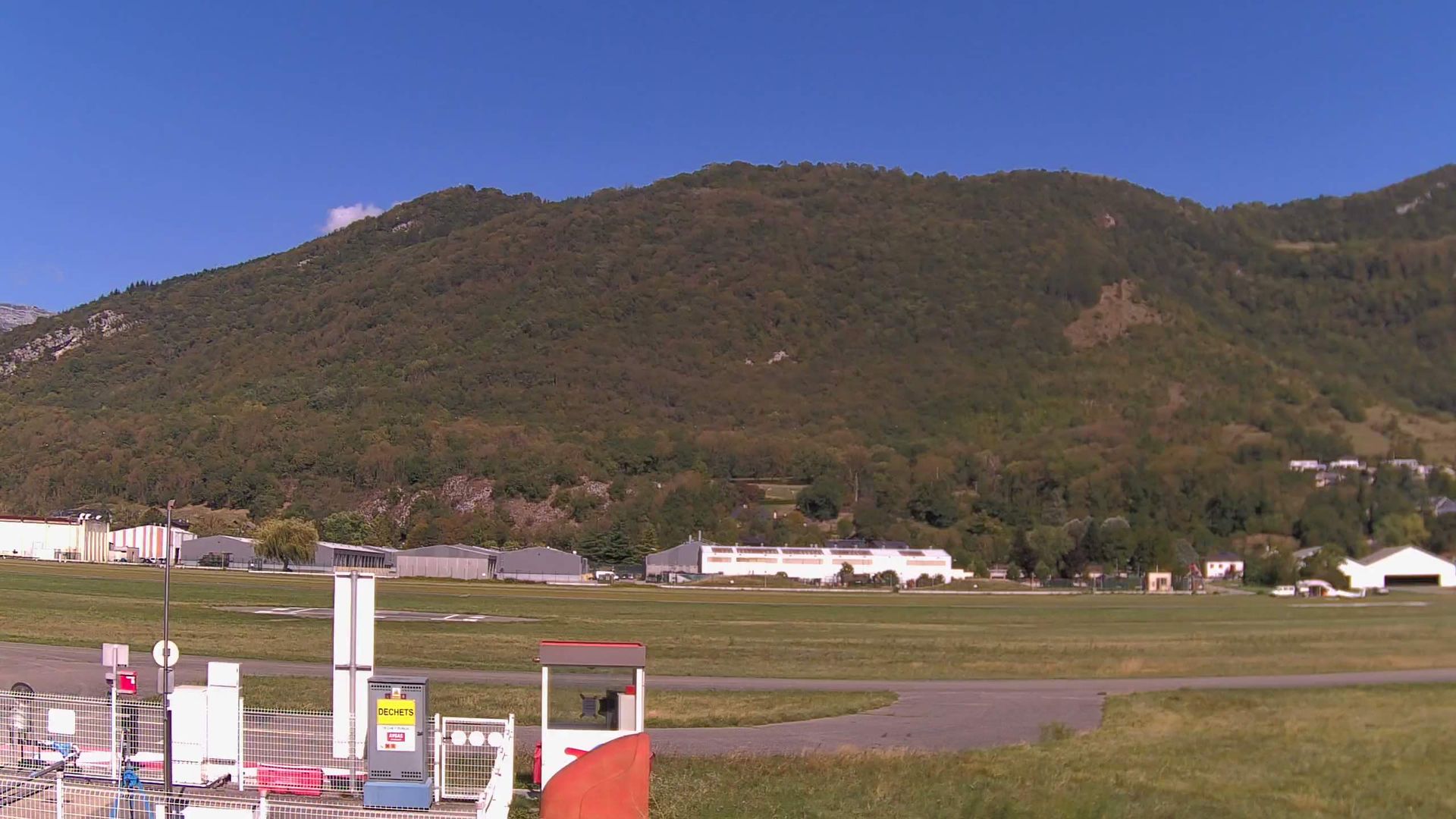 Barby › Est: Airfield of Chambery - Challes-les-Eaux