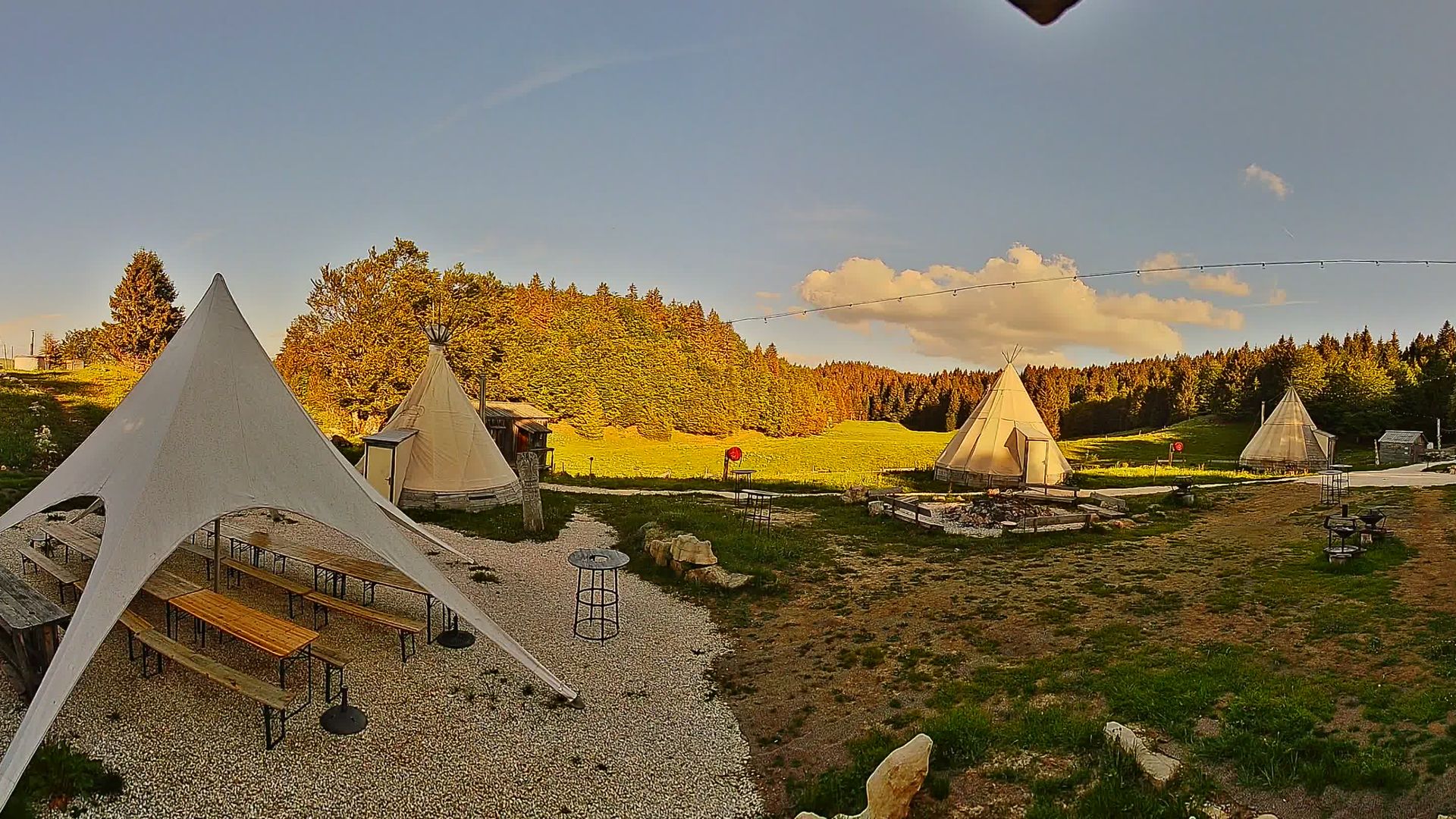 Montcel: Le Revard - Village Tipi