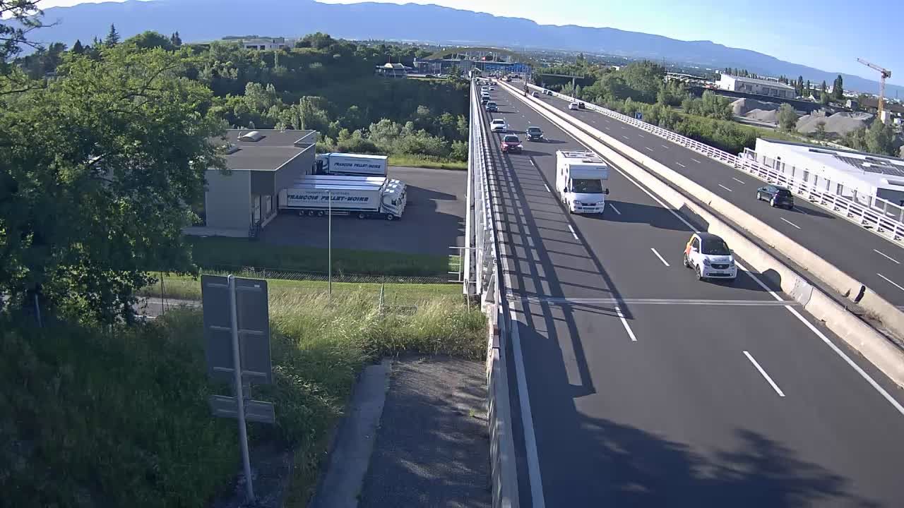 Saint-Julien-en-Genevois: A401 Douane de Bardonnex, vue orientée vers Genève