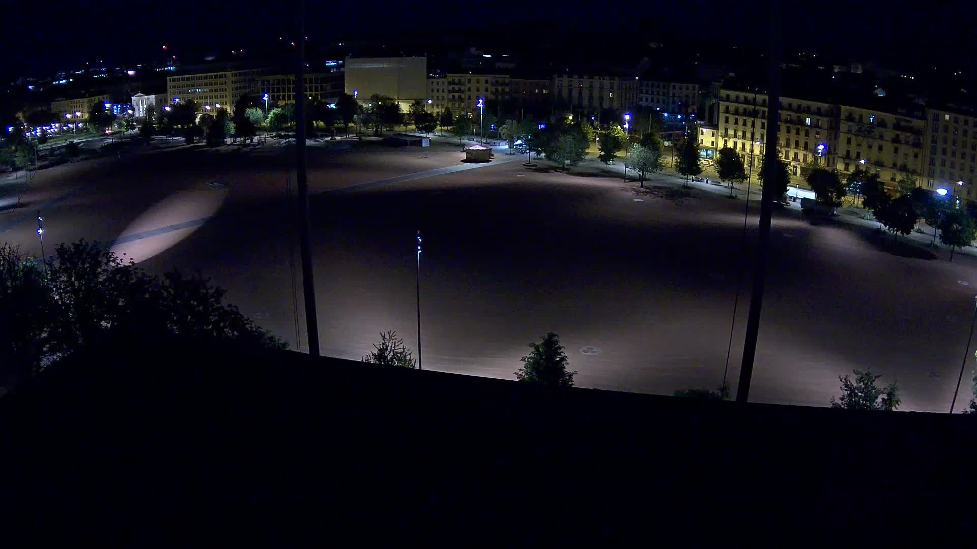 Genève › Nord-est: Genève Home information - Plaine de Plainpalais