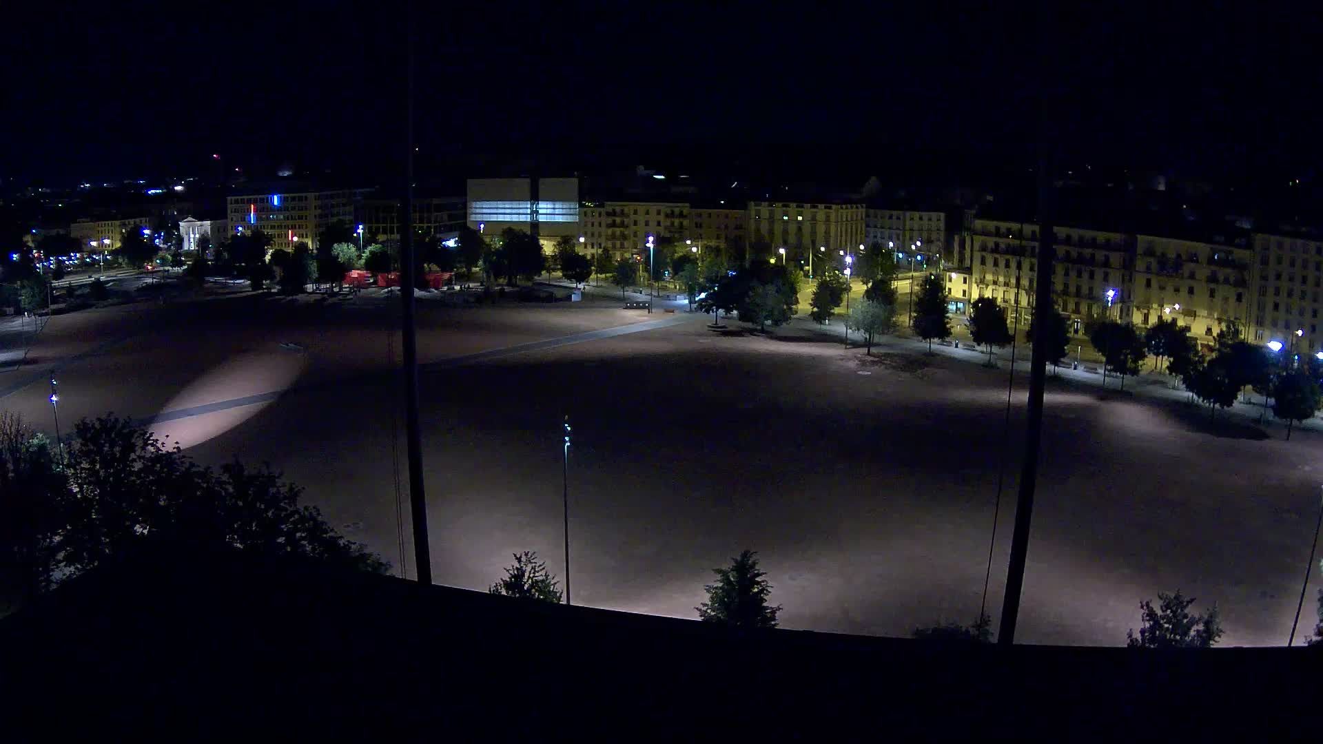 Genève › Nord-est: Genève Home information - Plaine de Plainpalais