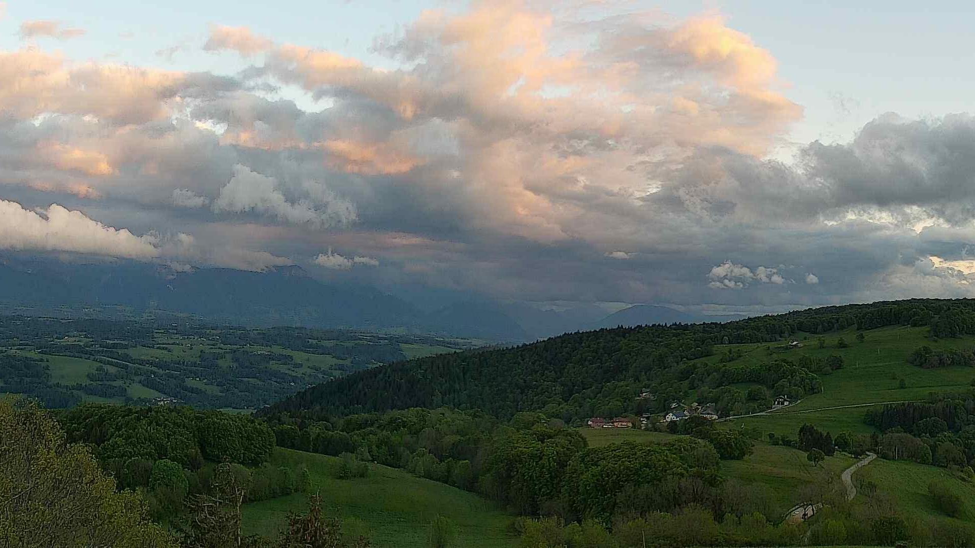 Collonges-sous-Salève: Panoramique du Jura aux Alpes, depuis le Salève