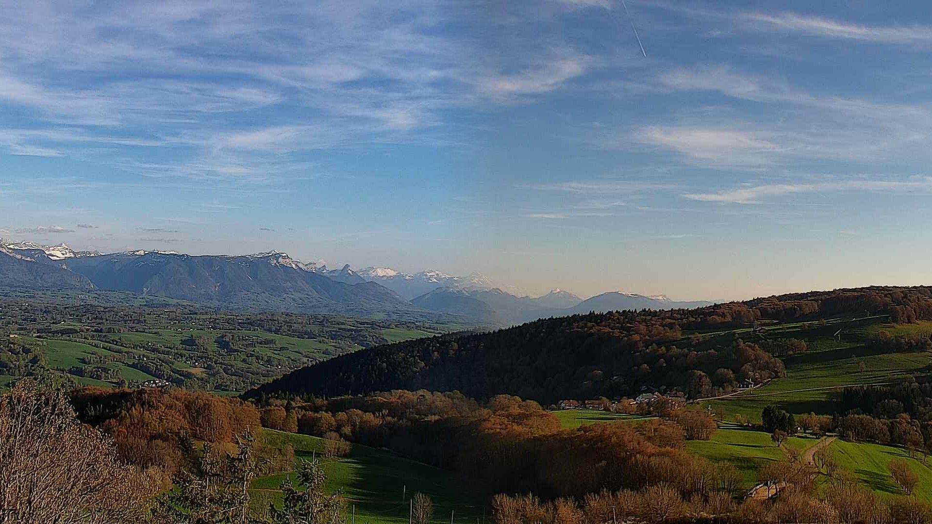 Collonges-sous-Salève: Panoramique du Jura aux Alpes, depuis le Salève