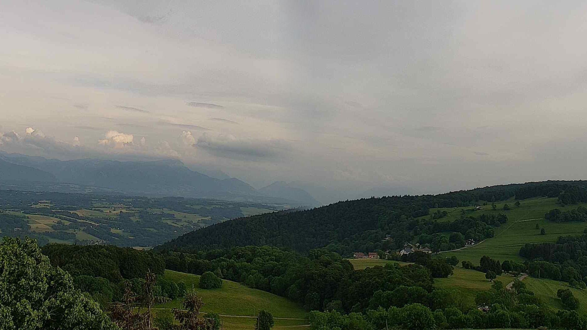 Collonges-sous-Salève: Panoramique du Jura aux Alpes, depuis le Salève