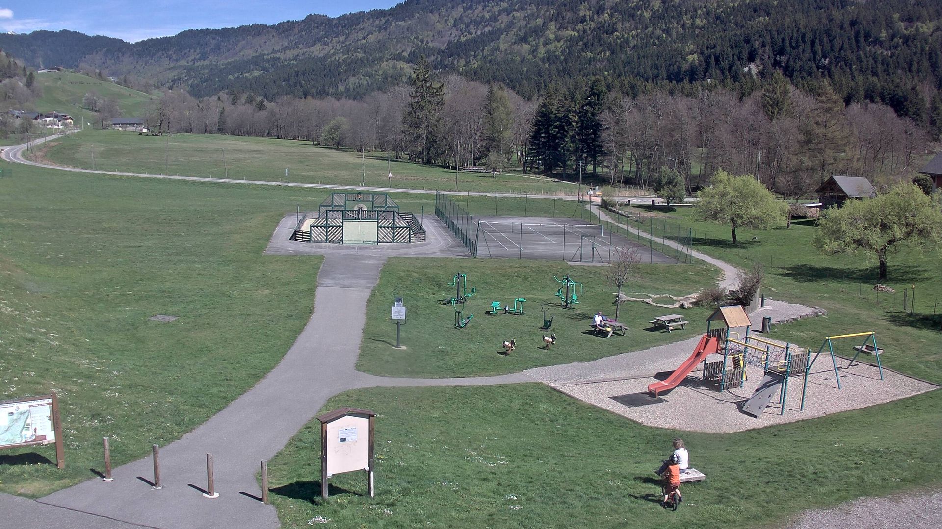 Bourget-en-Huile › Est