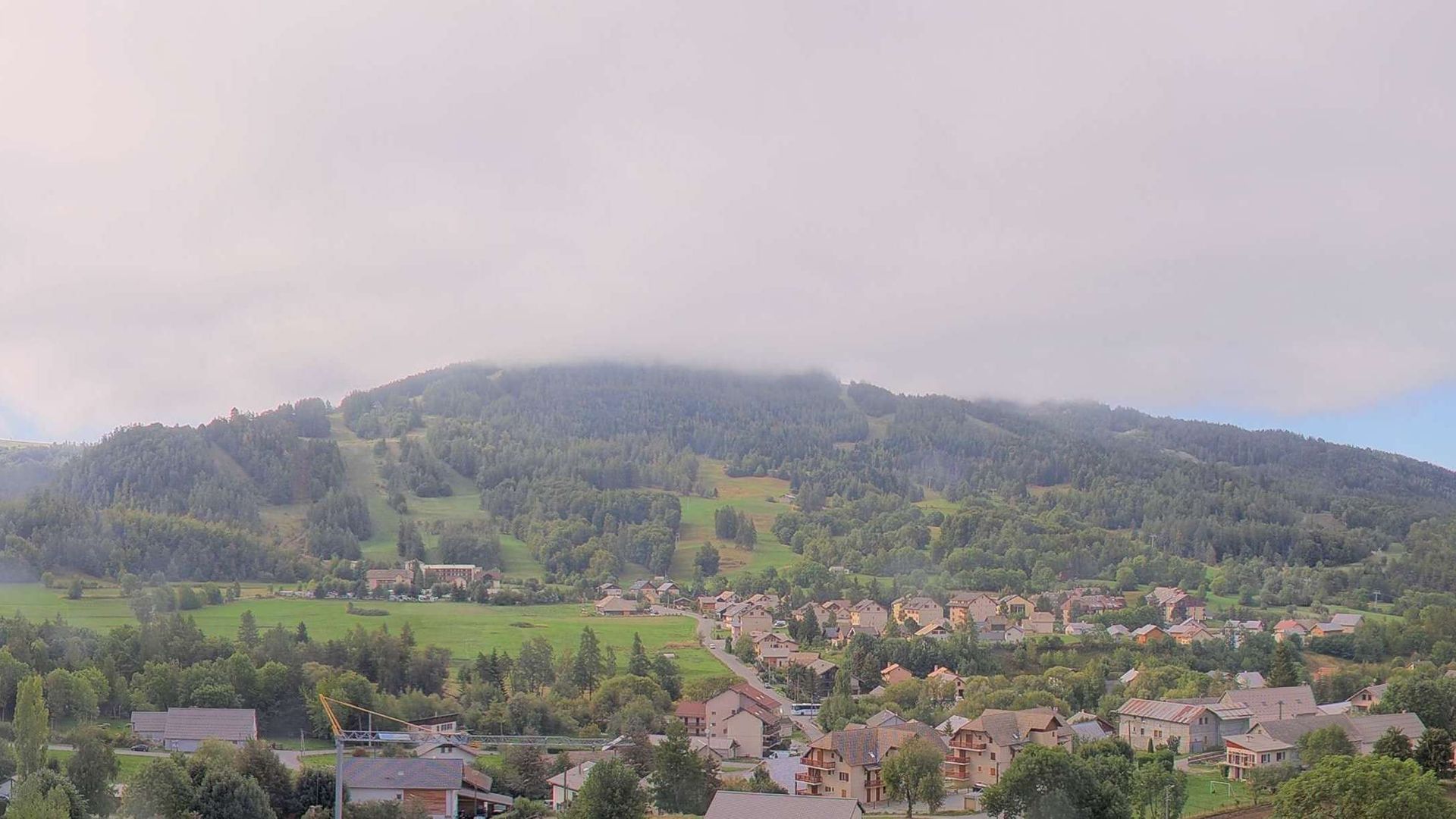 Ancelle › Sud: Sommet de Chatégré - Route des Taillas