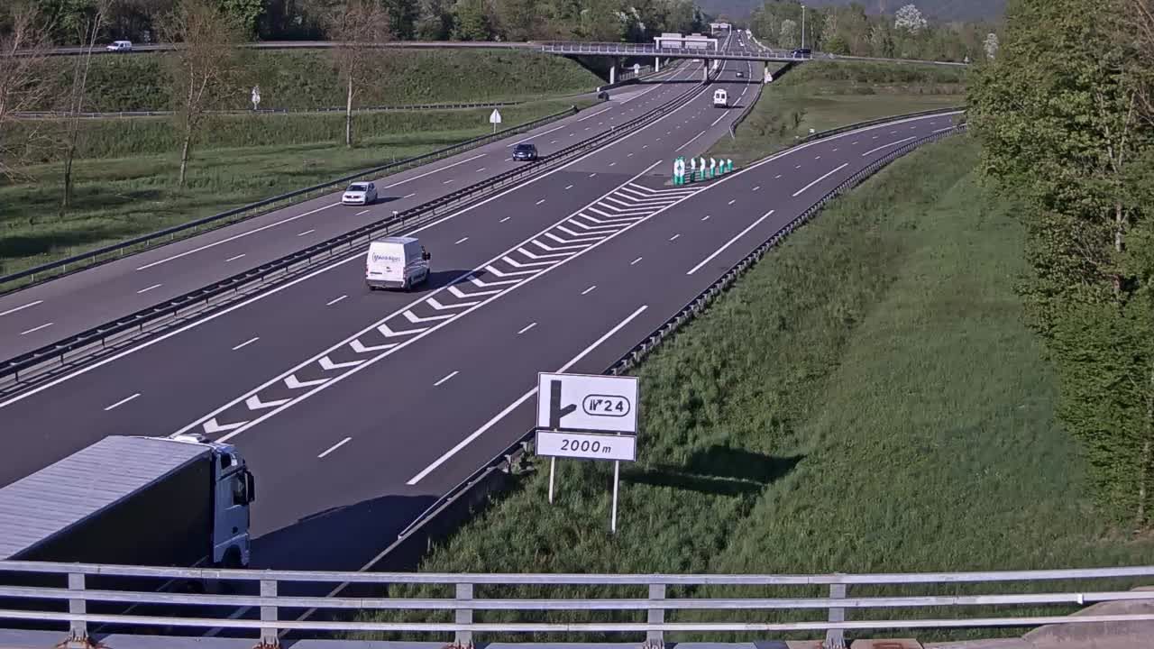 Bourgneuf: Chamousset-Bifurcation A43/A430, près d'Aiton, vue orientée vers Albertville