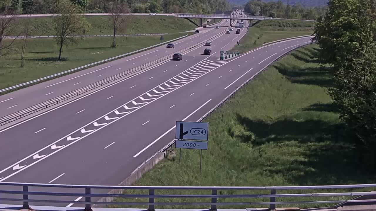 Bourgneuf: Chamousset-Bifurcation A43/A430, près d'Aiton, vue orientée vers Albertville