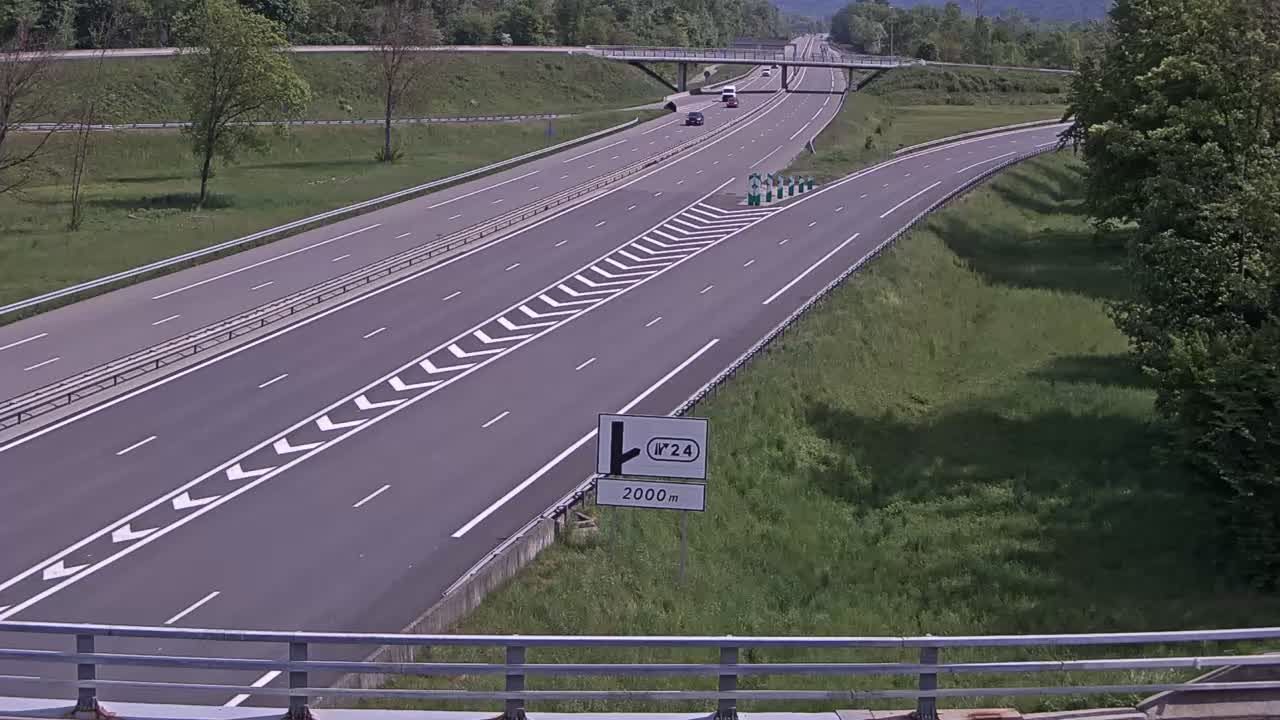 Bourgneuf: Chamousset-Bifurcation A43/A430, près d'Aiton, vue orientée vers Albertville