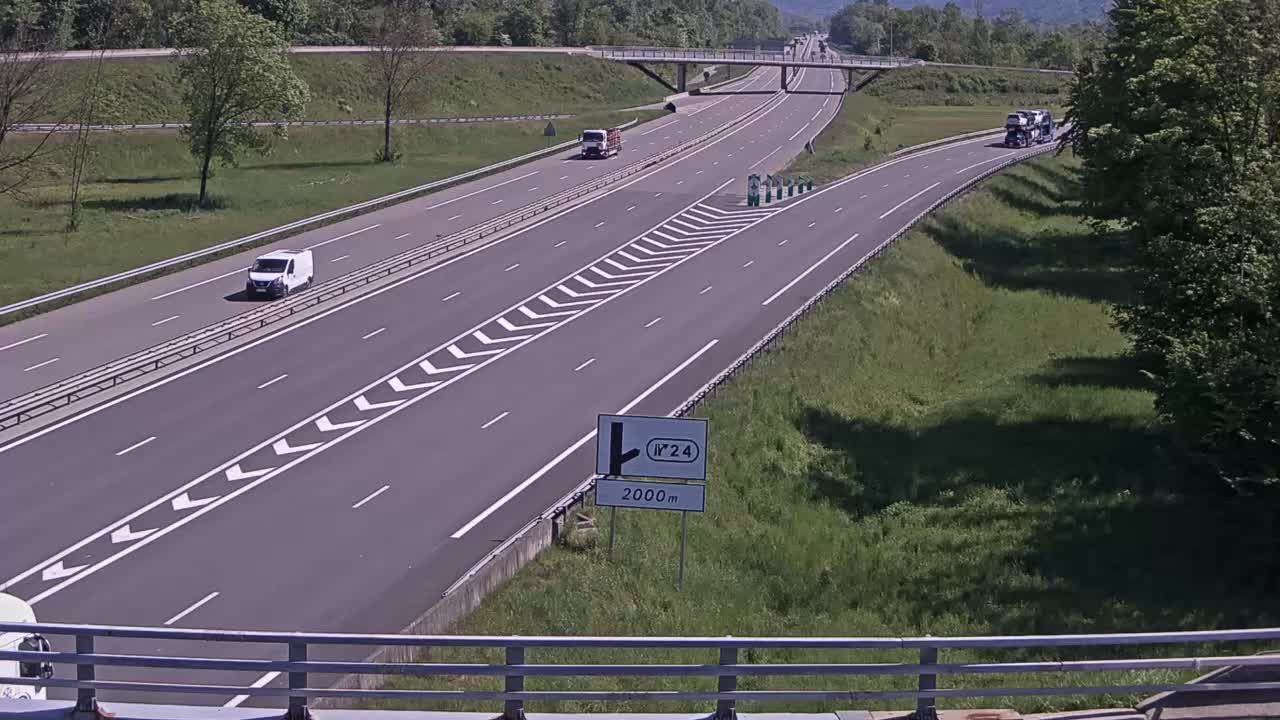 Bourgneuf: Chamousset-Bifurcation A43/A430, près d'Aiton, vue orientée vers Albertville