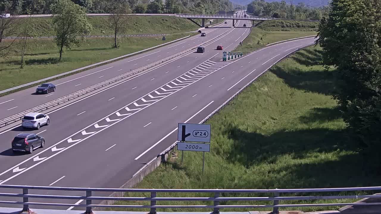 Bourgneuf: Chamousset-Bifurcation A43/A430, près d'Aiton, vue orientée vers Albertville